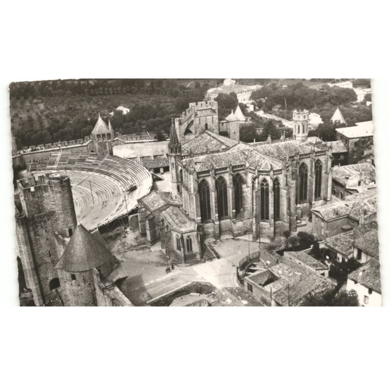 CARCASSONNE: la cathédrale vue aérienne 10X15 - très bon état