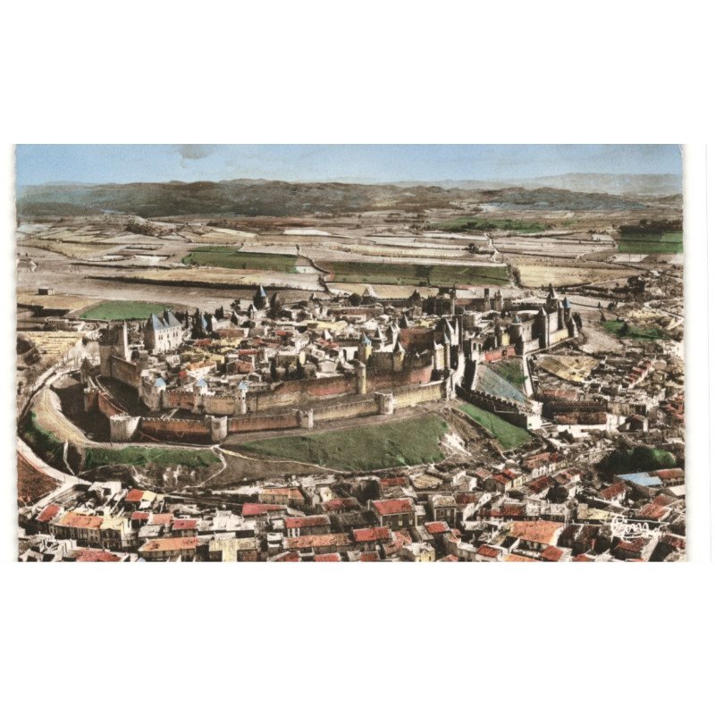CARCASSONNE: vue panoramique sur la cité vue aérienne 10X15 - très bon état