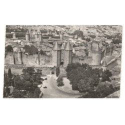 CARCASSONNE: la cité, porte narbonnaise vue aérienne 10X15 - très bon état