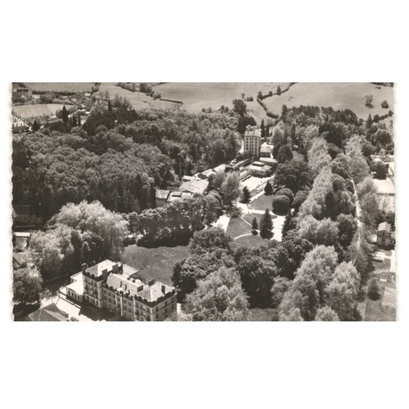 SAINT-HONORE-les-BAINS: hôtel du morvan et sur le parc de l'établissement thermal vue aérienne 10x15 - très bon état