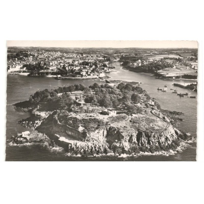 TREBOUL et DOUARNENEZ: ile tristan vue aérienne 10x15 - très bon état