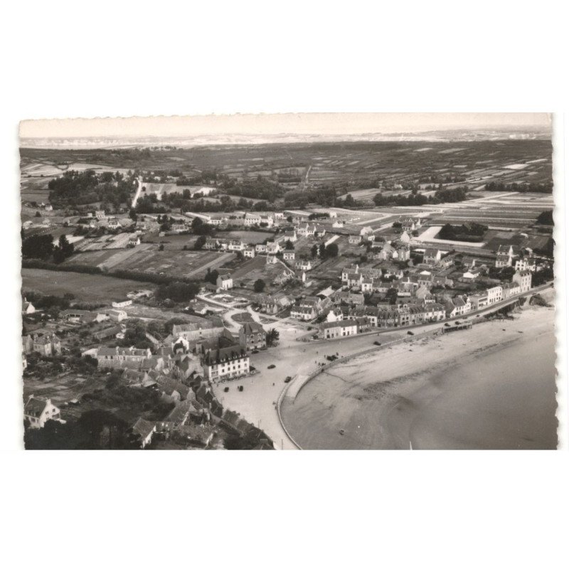 MORGAT: le port et les quais vue aérienne 10x15 - très bon état