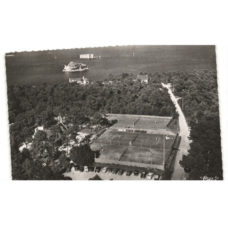 CARANTEC: ltennis, l'île louët et le château du taureauvue aérienne 10x15 - très bon état