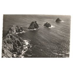 CAMARET: pointe du pen-hir, les tas de pois vue aérienne 10x15 - très bon état