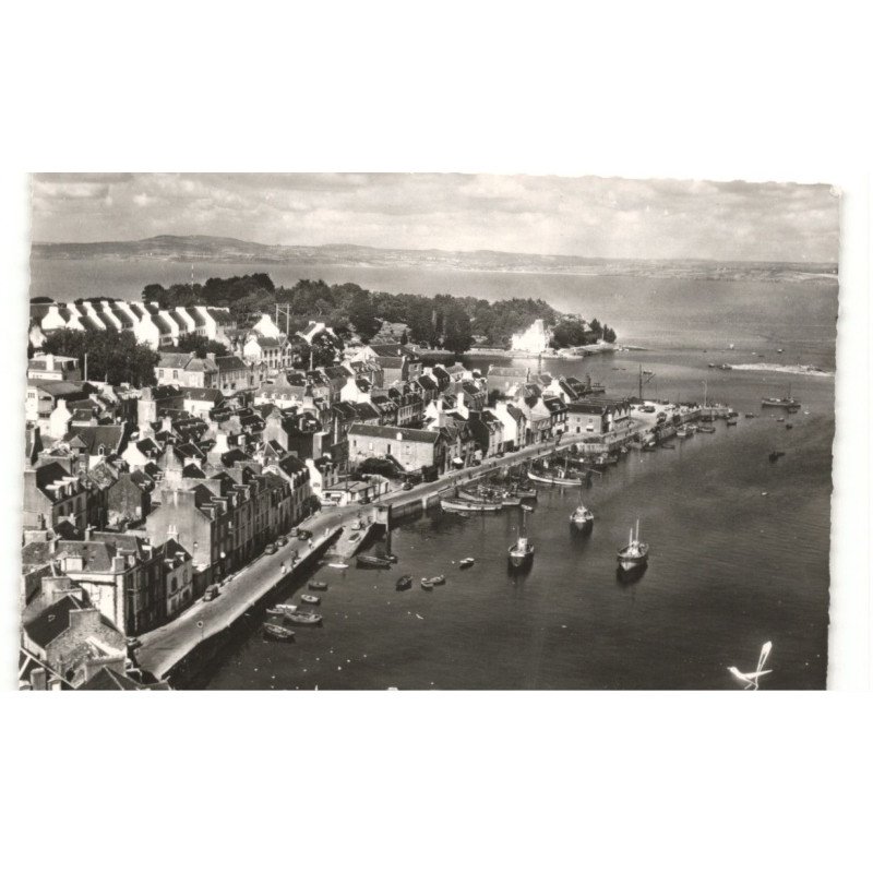 TREBOUL-DOUARNENEZ: le port et l'ile tristan vue aérienne 10x15 - très bon état
