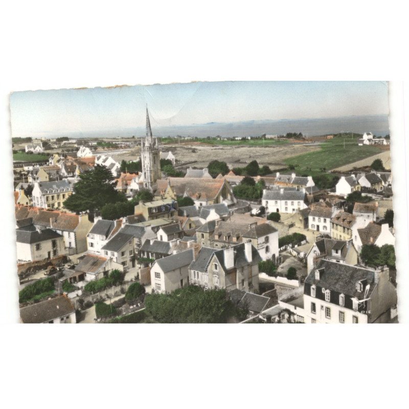 PLOUGASNOU: vue panoramique, église du XVIe siècle vue aérienne 10x15 - état