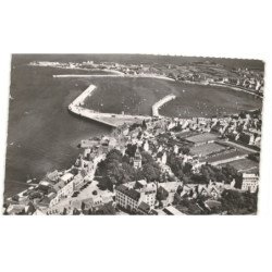 ROSCOFF: le port et la place de l'église vue aérienne 10x15 - très bon état