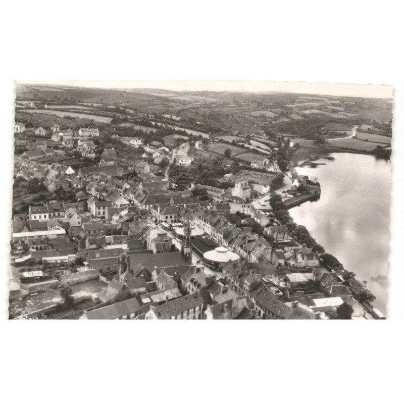 HUELGOAT: la place aristide briand et le lac vue aérienne 10x15 - très bon état