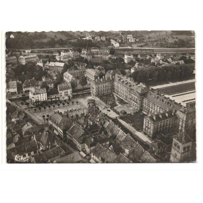 SAVERNE: château avec place et parc vue aérienne 10X15 - très bon état