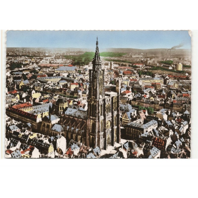 STRASBOURG: la cathédrale vue aérienne 10X15 - très bon état