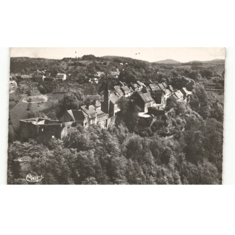 LA PETITE-PIERRE: la ruine du château vue aérienne 10X15 - très bon état