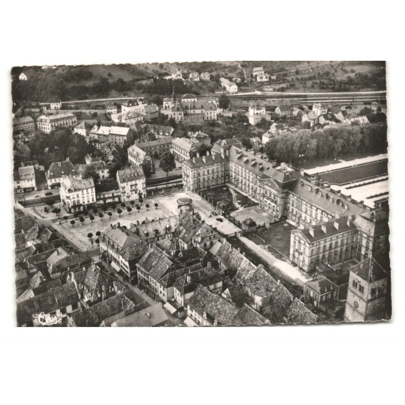 SAVERNE: château, rohan avec place et parc vue aérienne 10X15 - très bon état