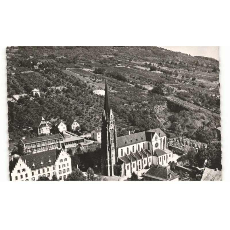 MUTZIG: église et école vue aérienne 10X15 - très bon état