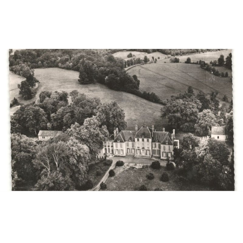 POUGUES-les-EAUX: château de bizy vue aérienne 10x15 - très bon état
