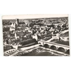 NEVERS: vue sur la cathédrale et le pont de loire vue aérienne 10x15 - très bon état