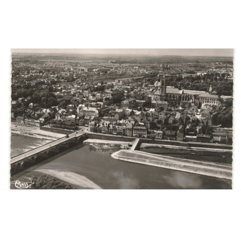 NEVERS: vue générale vue aérienne 10x15 - très bon état