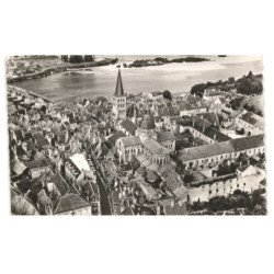 LA CHARITE-sur-LOIRE: l'église sainte-croix et le prieuré vue aérienne 10x15 - très bon état