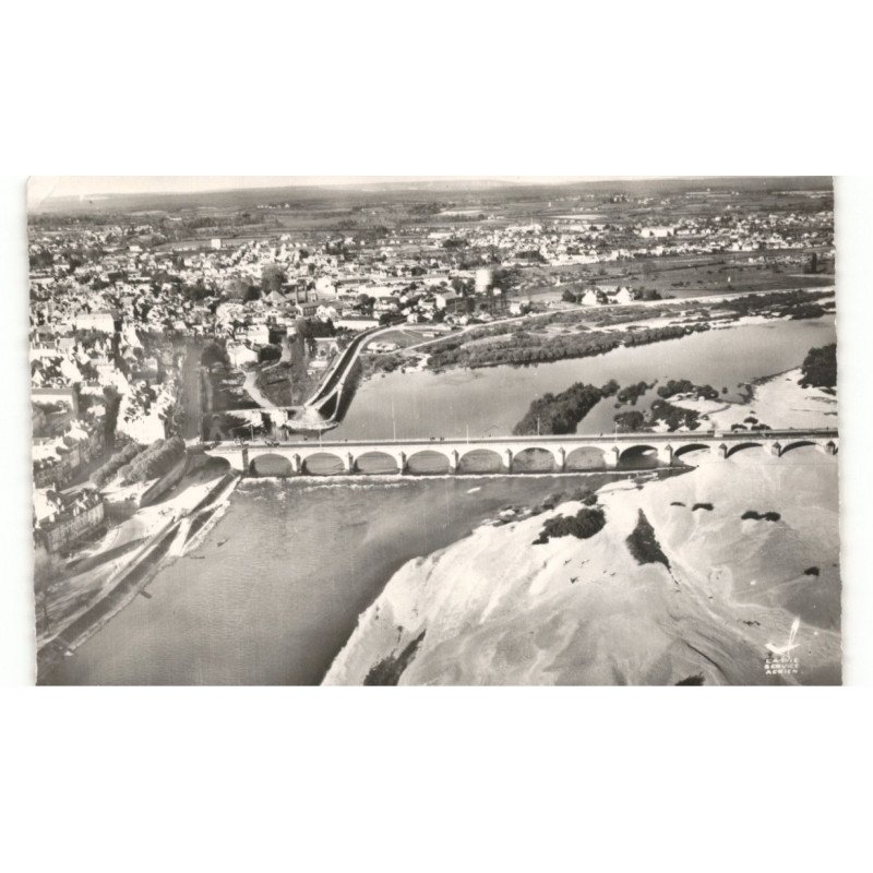 NEVERS: le pont routier sur la loire vue aérienne 10x15 - très bon état