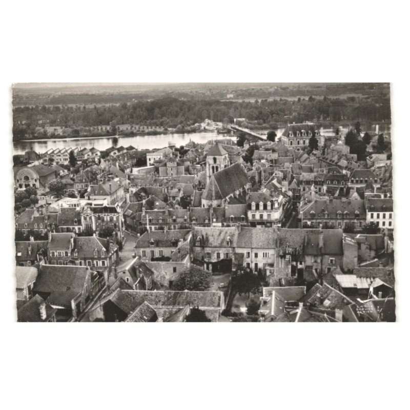 COSNE-sur-LOIRE: centre ville, au fond la loire vue aérienne 10x15 - etat