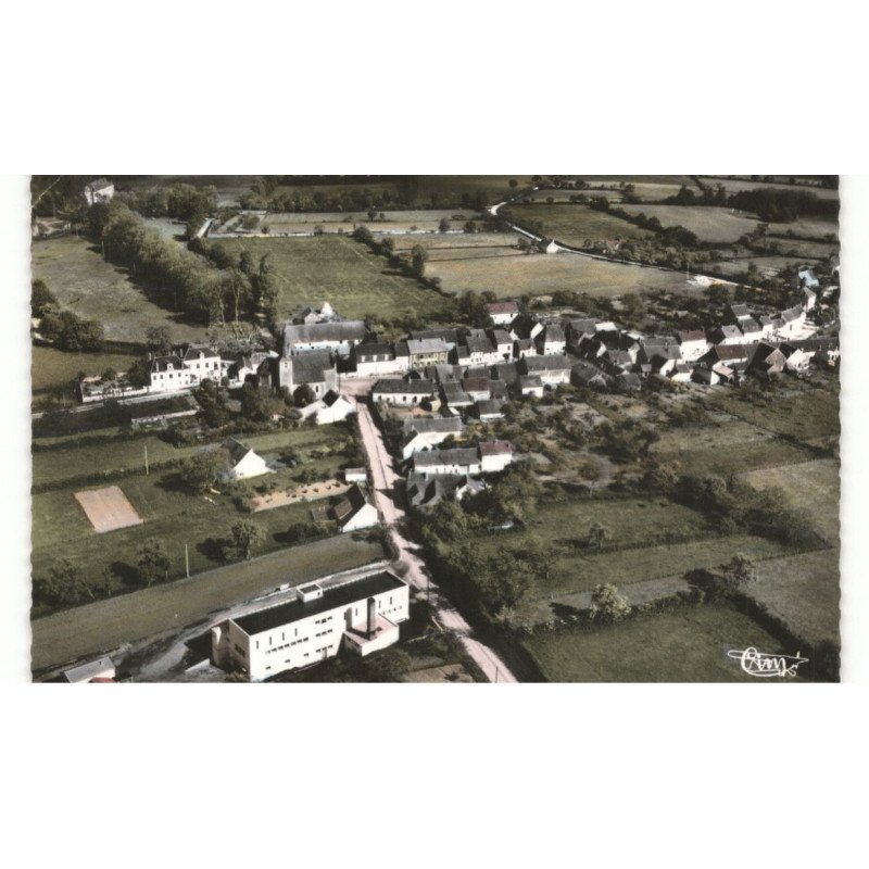 COULOUTRE: vue générale au 1er plan, la coopérative laitière vue aérienne 10x15 - très bon état