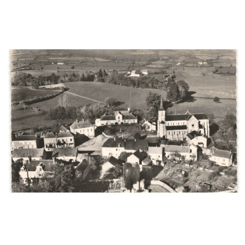 CHIDDES: centre du village vue aérienne 10x15 - très bon état