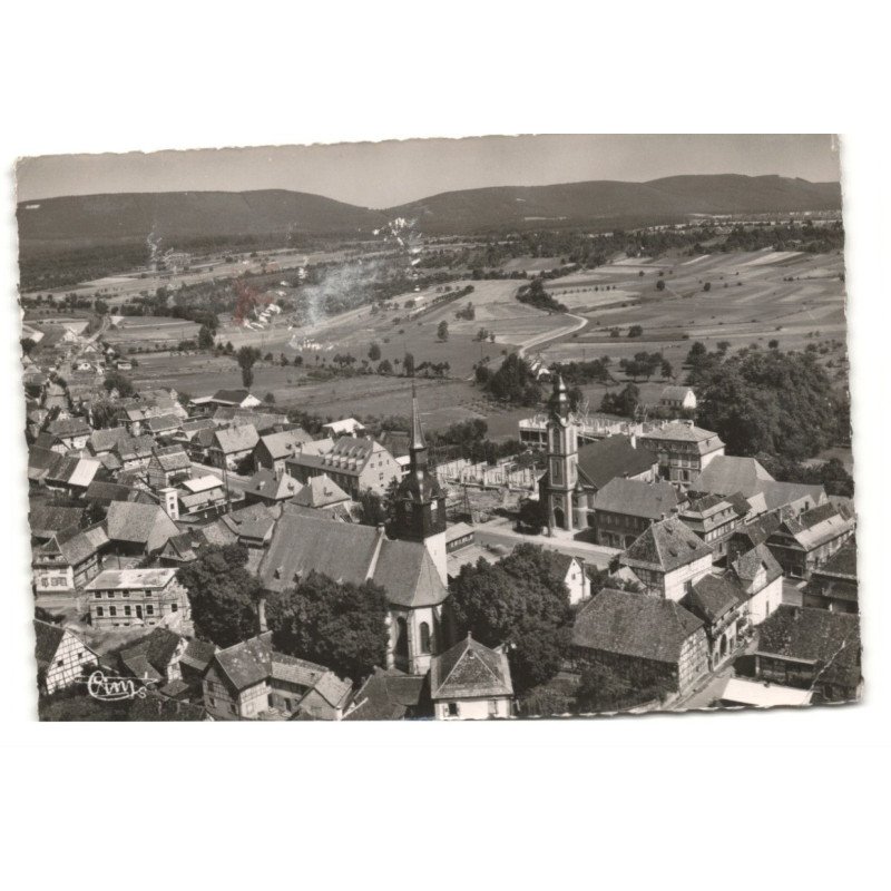 SOULTZ-sous-FORÊTS: centre du village vue aérienne 10X15 - état (dos arraché)