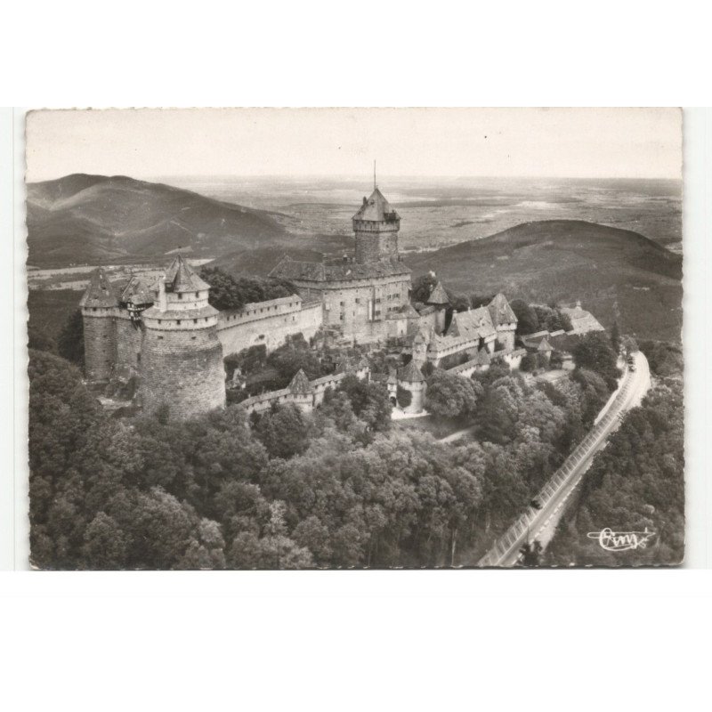 HAUT-KOENIGSBOURG: château avec vue panoramique sur la plaine vue aérienne 10X15 - très bon état