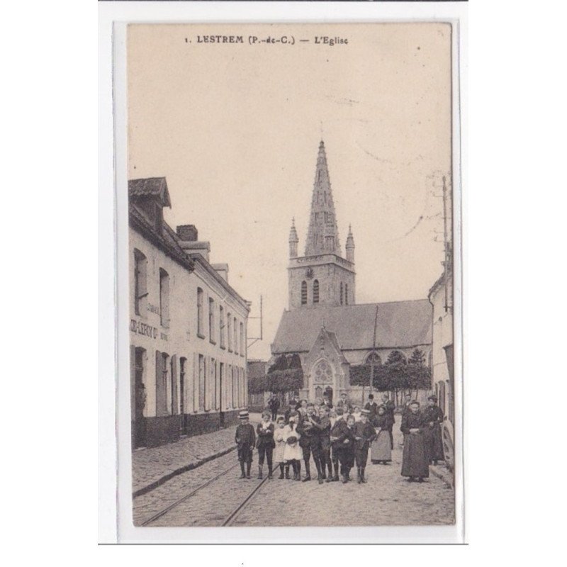 LESTREM : l'eglise - tres bon etat
