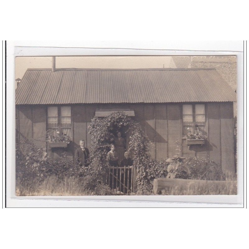 LIEVIN : maison et personnage - tres bon etat