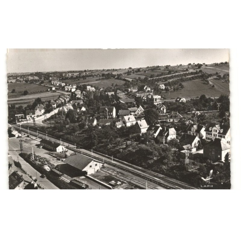 SOULTZ-sous-FORÊTS: gare et route de surbourg vue aérienne 10X15 - très bon état
