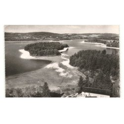 LES SETTONS: les iles le lac a une superficie de 360ha vue aérienne 10x15 - très bon état