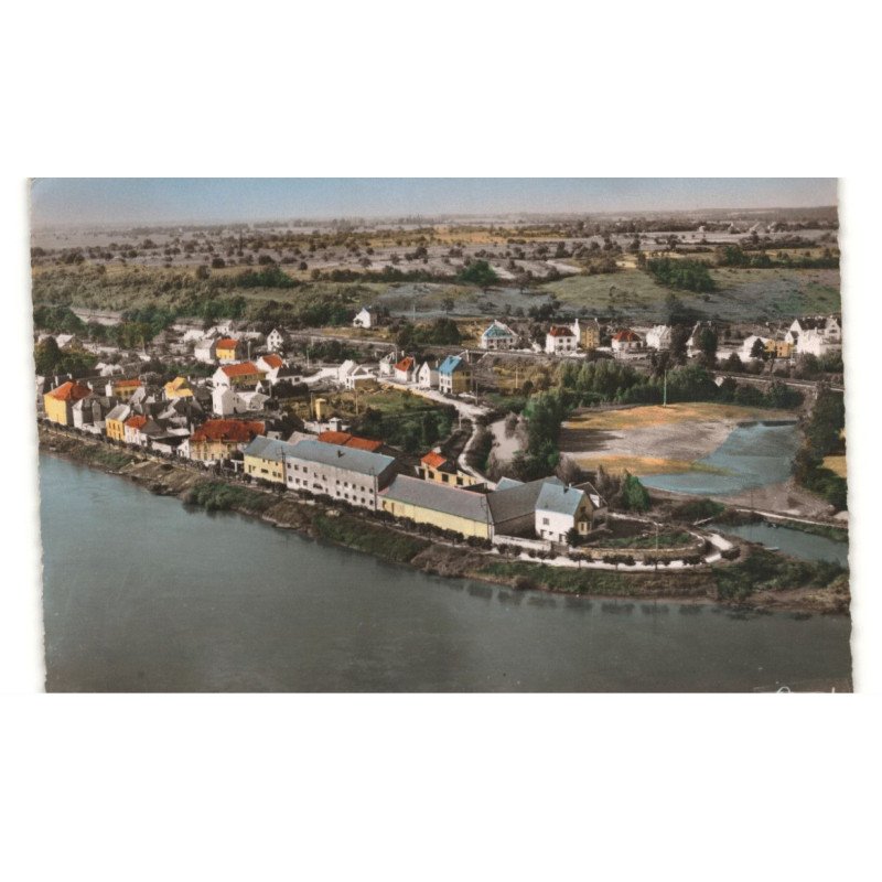 NEUVY-sur-LOIRE: quai de la loire et la cartonnerie vue aérienne 10x15 - très bon état