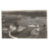 MENOU: l'église et du château vue aérienne 10x15 - très bon état