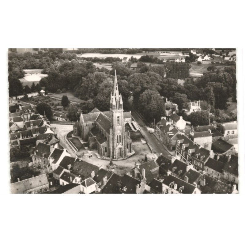SCAER: l'église et le centre vue aérienne 10x15 - très bon état