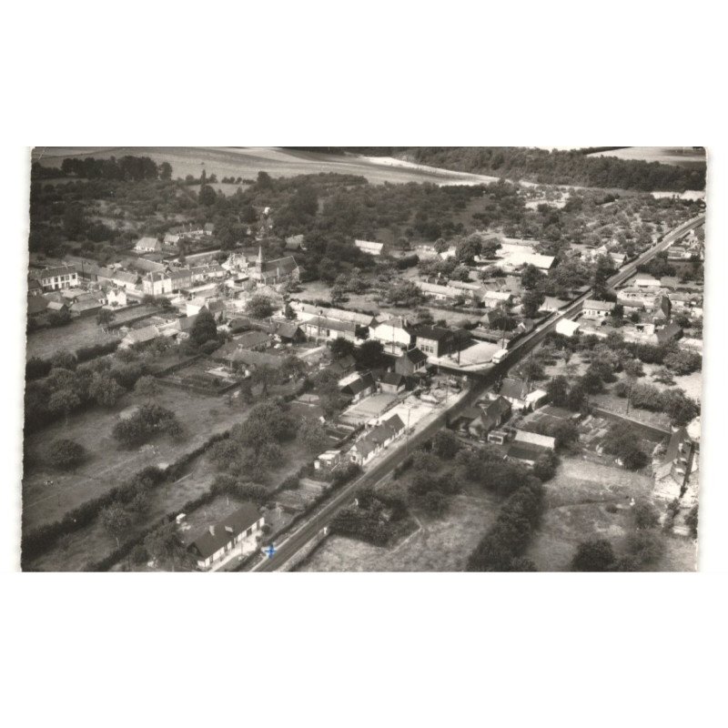 ABANCOURT: vue générale sur le centre vue aérienne 10x15 - très bon état