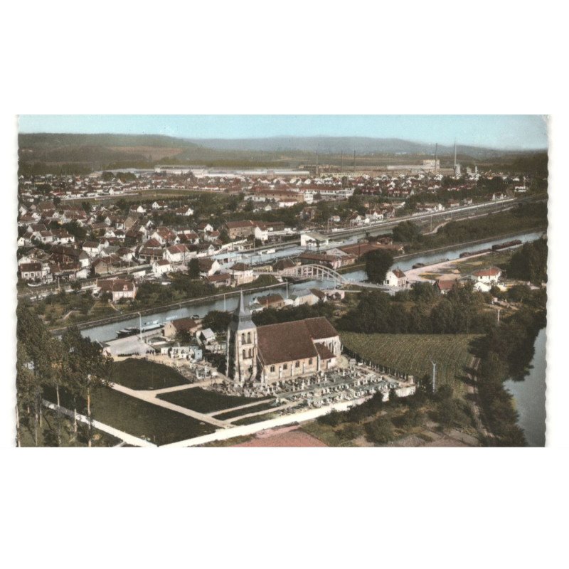 THOUROTTE: l'église vue aérienne 10x15 - très bon état
