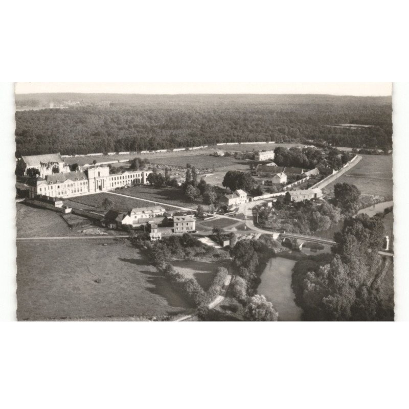 OURSCAMP: vue générale sur l'abbaye vue aérienne 10x15 - très bon état