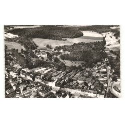 MARSEILLE-en-BEAUVAISIS: vue générale et le château vue aérienne 10x15 - très bon état