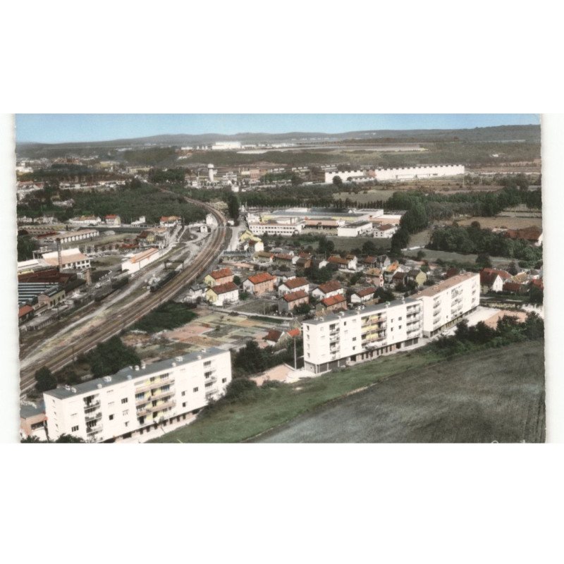 MONTATAIRE: cité bellevue vue aérienne 10x15 - très bon état