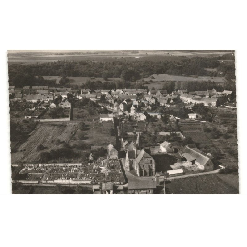LIANCOURT-SAINt-PIERRE: l'église et le pays vue aérienne 10x15 - très bon état