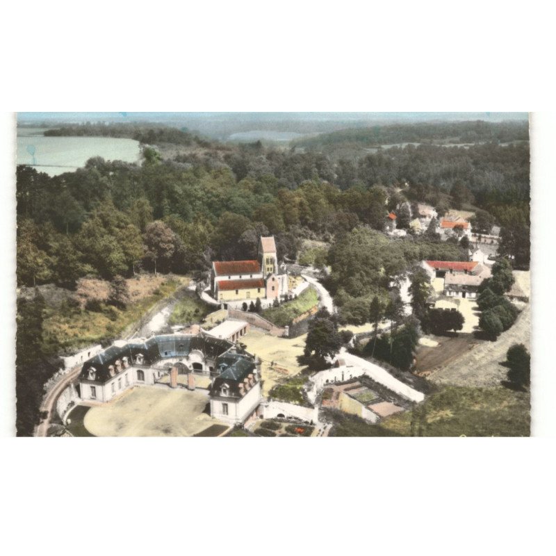 GLAIGNES: l'église XIIIe siècle vue aérienne 10x15 - très bon état