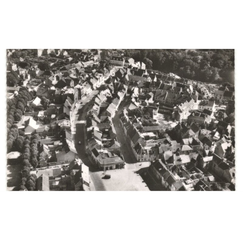 CREPY-en-VALOIS: la place vue aérienne 10x15 - très bon état