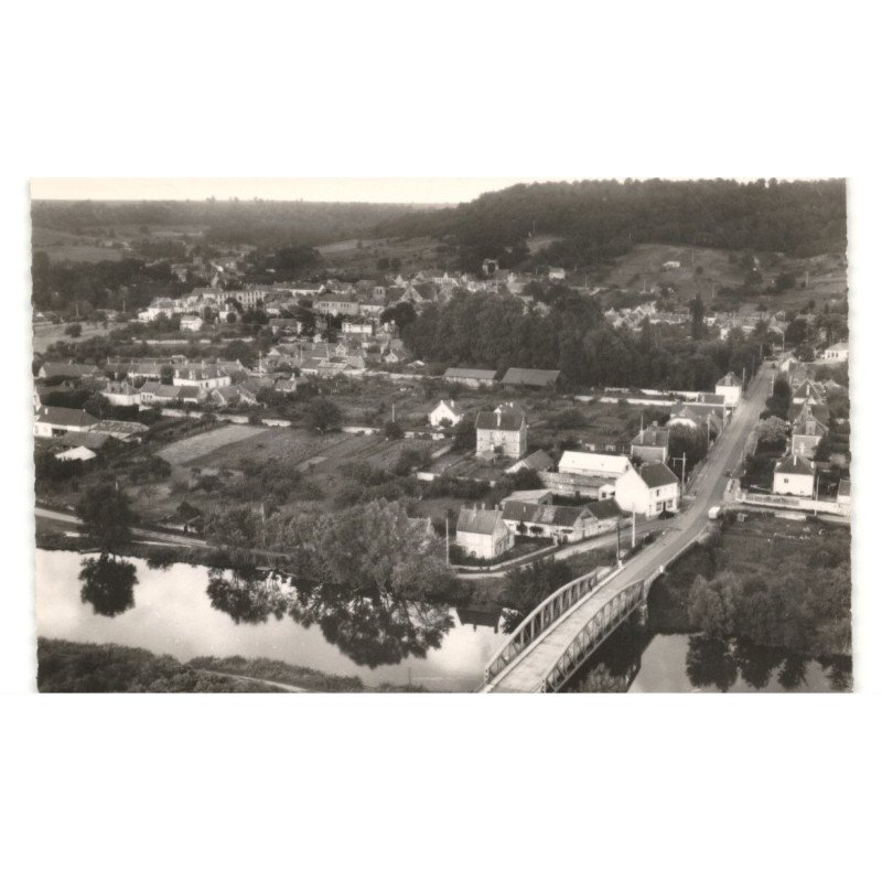ATTICHY: vue aérienne 10x15 - très bon état