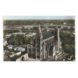 SAINT-LEU-D'ESSERENT: l'église gothique XIIe siècle vue aérienne 10x15 - très bon état