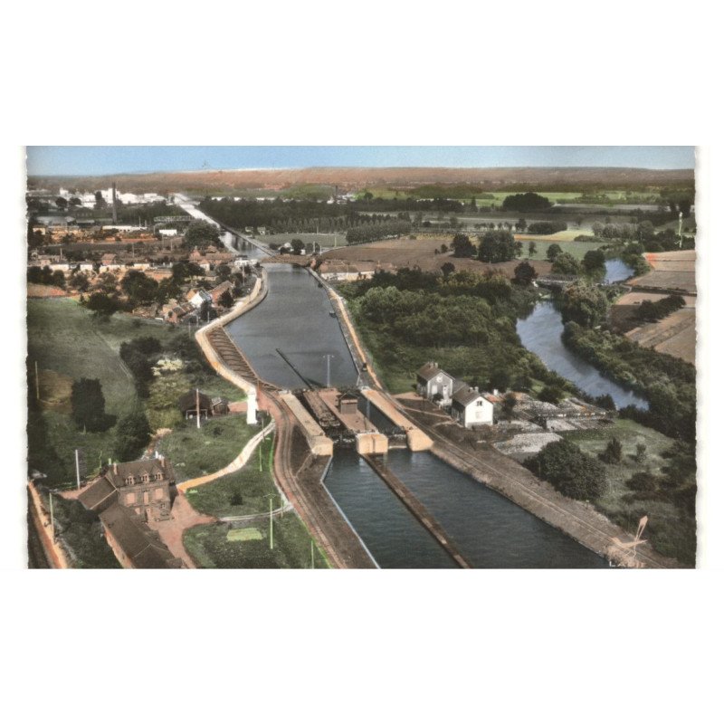 RIBECOURT: l'écluse vue aérienne 10x15 - très bon état