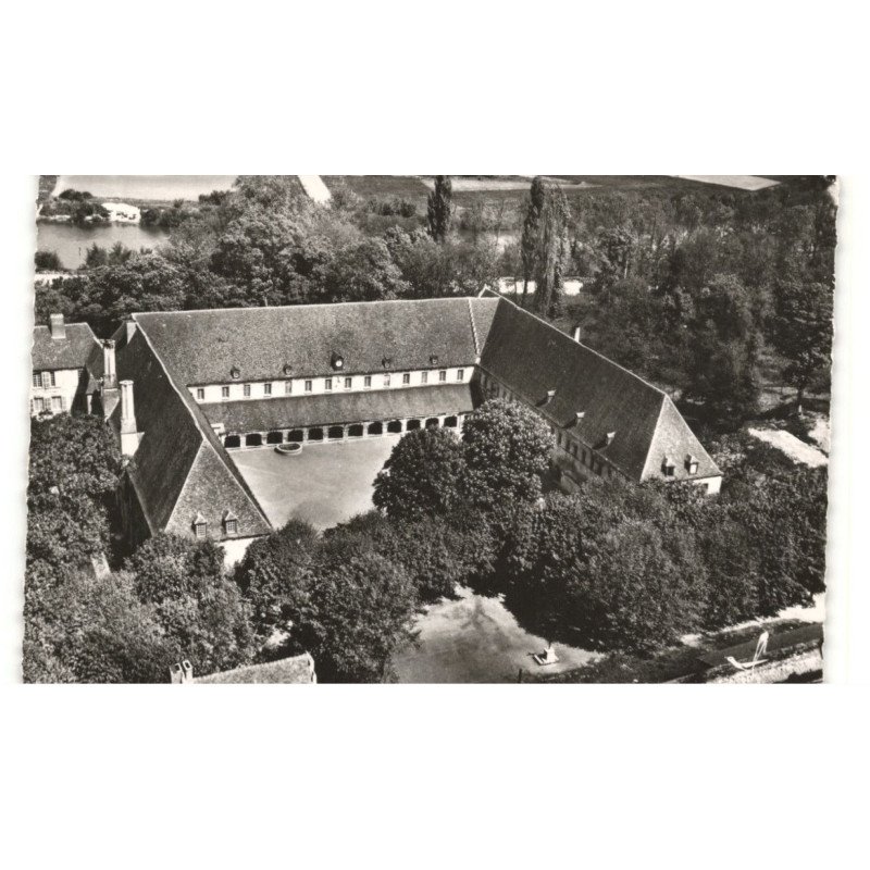PONT-SAINT-MAXENCE: ancienne abbaye du moncel vue aérienne 10x15 - très bon état