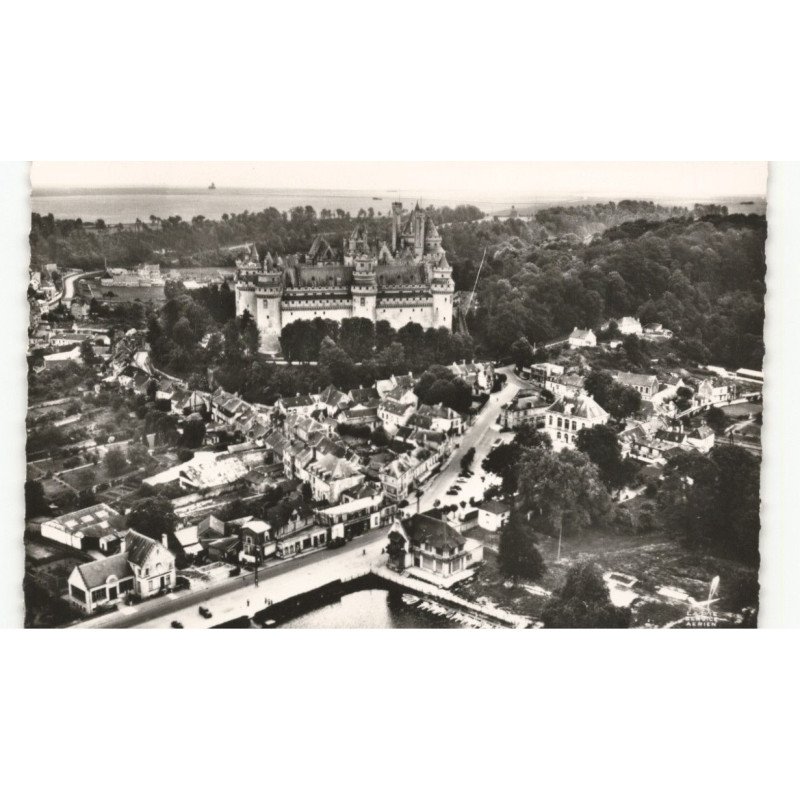 PIERREFONDS: vue d'ensemble vue aérienne 10x15 - très bon état