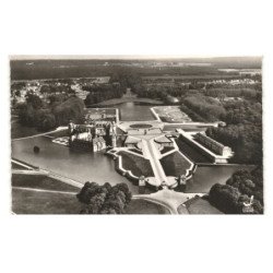 CHANTILLY: le château la grille d'honneur vue aérienne 10x15 - très bon état