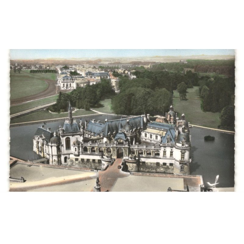 CHANTILLY: le château le parc et les grandes écuries vue aérienne 10x15 - très bon état