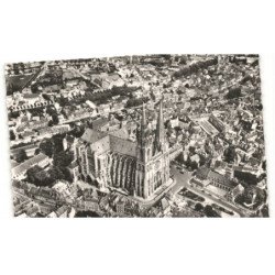 CHARTRES: la cathédrale vue aérienne 10x15 - très bon état